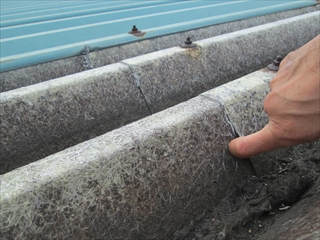 折半屋根明り取り交換工事｜横浜市鶴見区