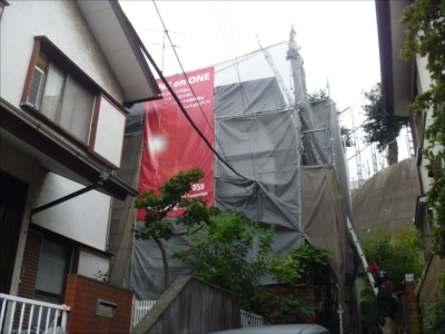 横浜市南区で屋根カバー工法の際にアンテナ撤去