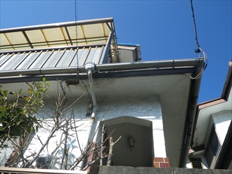 トタン屋根の劣化で雨漏り｜横浜市保土ヶ谷区