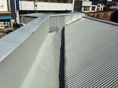 屋根工事｜パラペットからの雨漏り｜横浜市保土ヶ谷区
