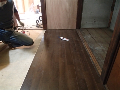 PC230503_R.JPG